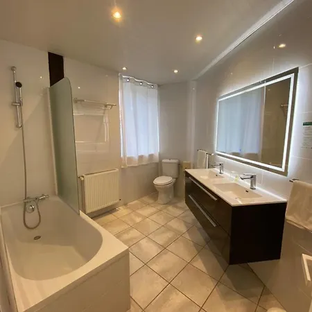 Le Pelican 3* Charleville-Mézières